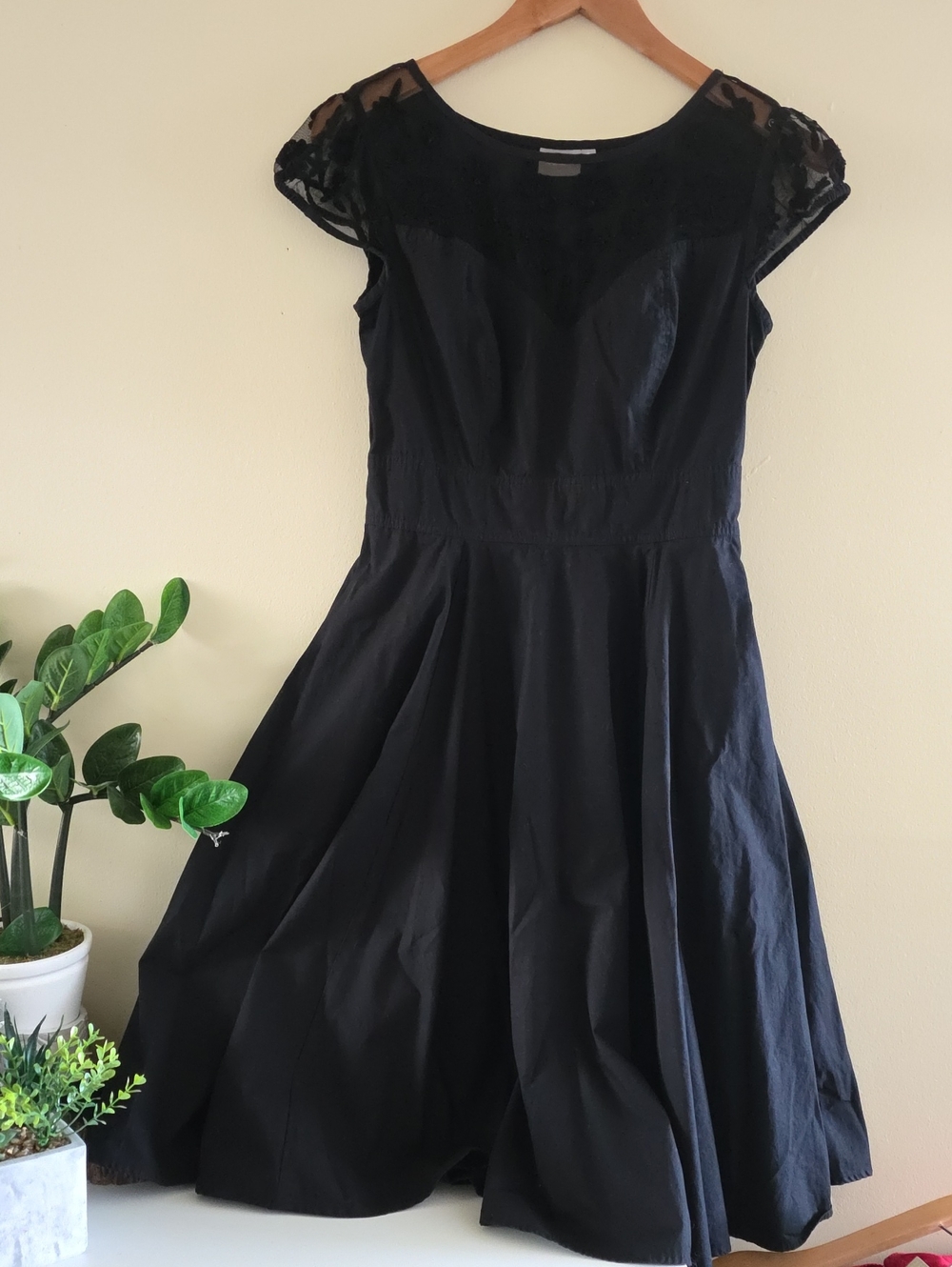 Eshakti Sweetheart Aline Cotton Dress With Pockets - Black S(6)